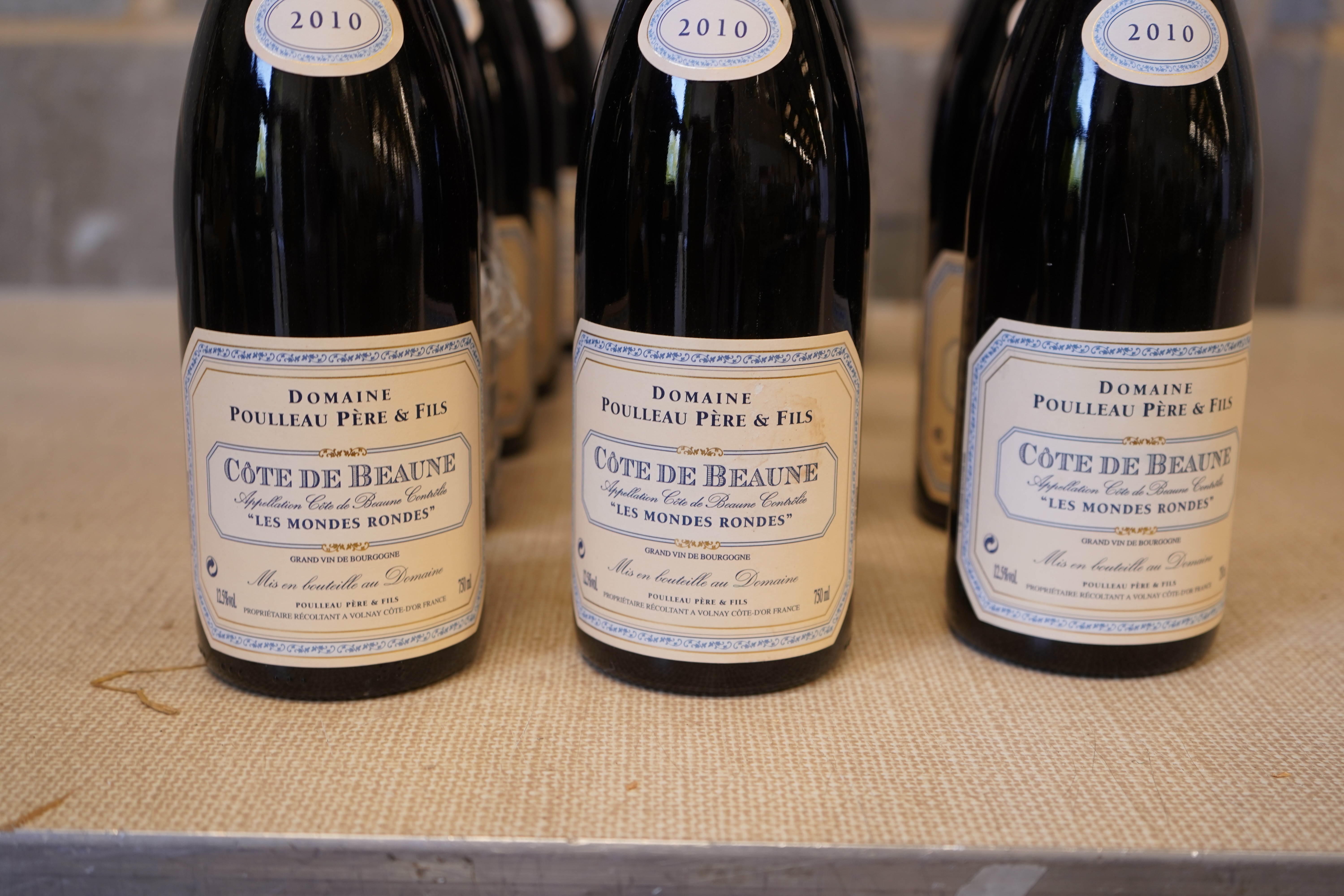 Domaine Poulleau Père & Fils, Côte de Beaune Les Mondes Rondes, 2010